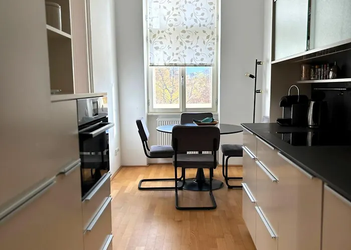 Апартаменти Casa Nostra - Moderne Lichtdurchflutete Am Augarten *